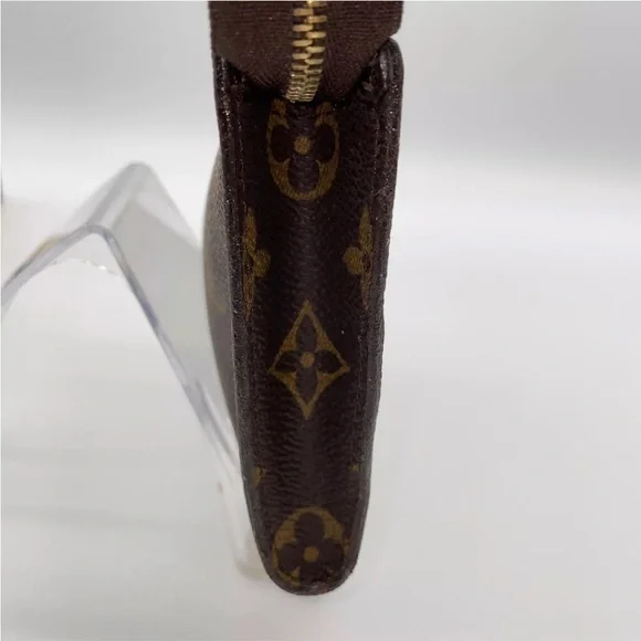 Louis Vuitton Pouch - Picture 12 of 13